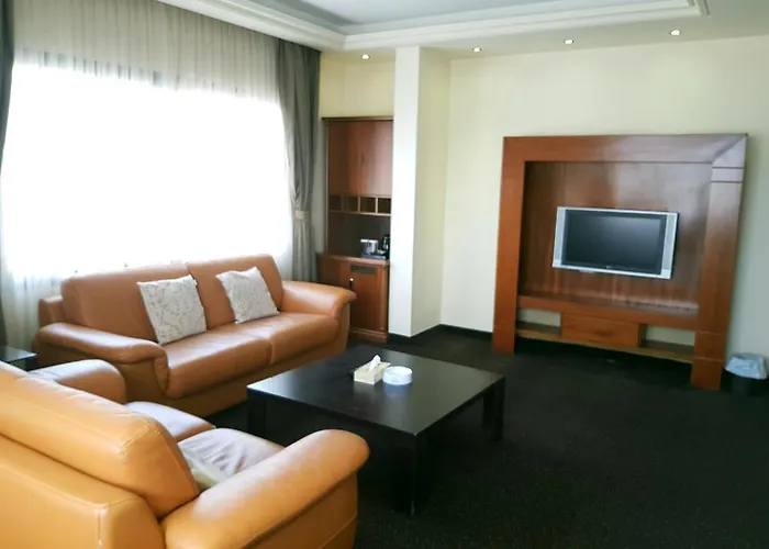 Madisson Hotel