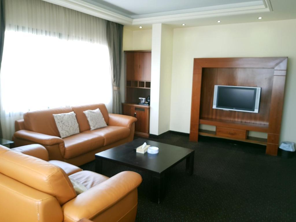 Madisson Hotel 4*